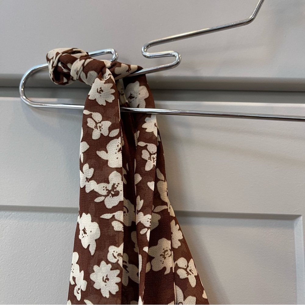 Urban Outfitters Inge Chiffon Plunge Tiered Ruffle Jumpsuit Floral Brown Boho XS - Picture 11 of 12